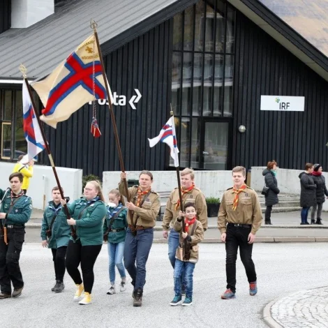 Grækarismessuhald í Varpinum í dag