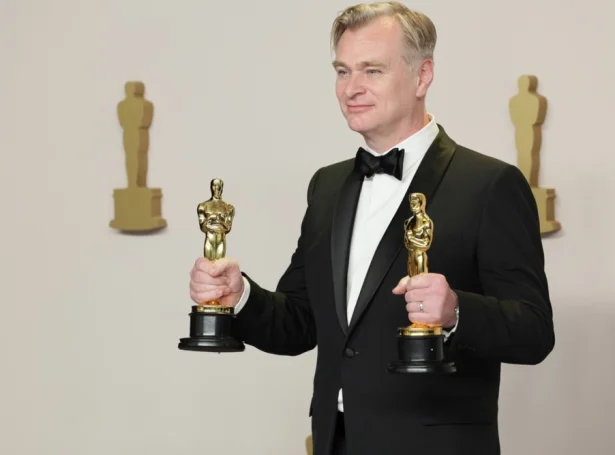 Christopher Nolan við Oscarheiðurlønunum fyri 