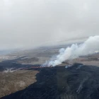 Tað rennur støðugt úr gosrivuni við Grindavík