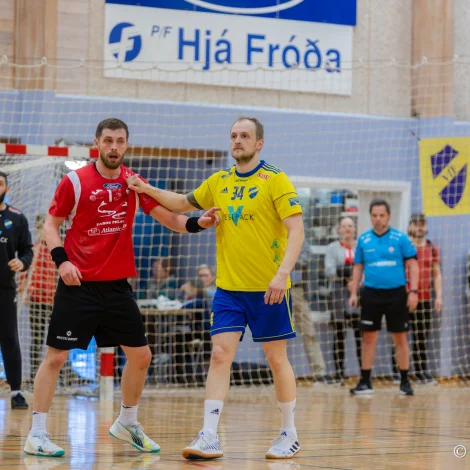 KÍF og VÍF spæla móti ávikavist StÍF og Neistanum skírsdag (Savnsmynd: Andrei Antal)