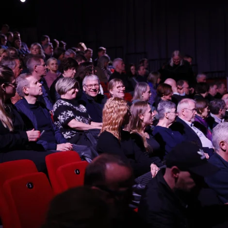 Avdúkandi dokumentarar og politiskt kjak í Havn