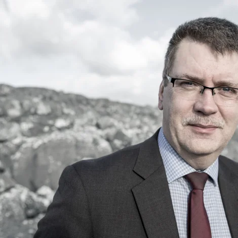 Mótstríðandi upplýsingar um uttanríkispolitikk