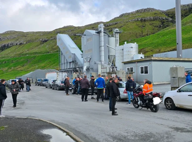 Verkfallið hjá arbeiðarafeløgunum er nú í triðju viku (Mynd: Verkafólk)