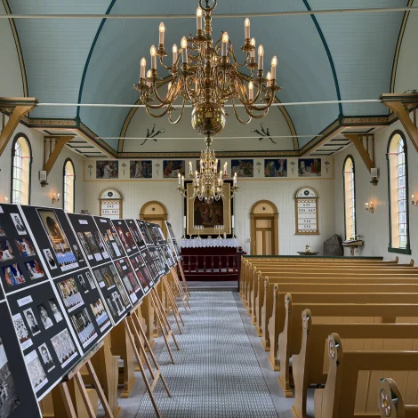 Heini F. Petersen greiðir frá kirkjusøguni