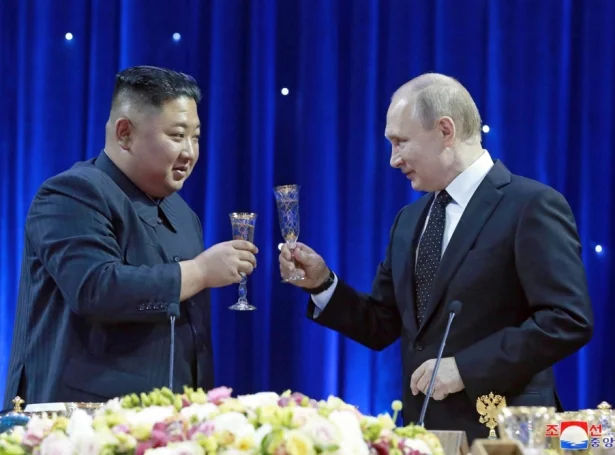 Kim Jong-un og Vladimir Putin hittust í 2019 í russiska býnum Vladivostok (Mynd: EPA)