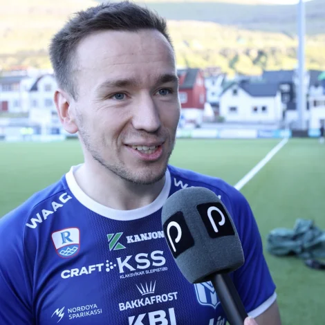 Video: - Tá tað eitur Champions League fær Árni tvey mál hvørt umfar Thumbnail