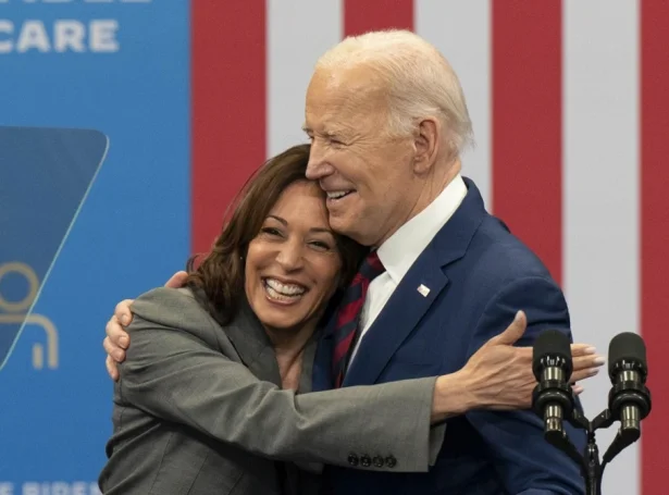 Kamala Harris og Joe Biden (Mynd: EPA)