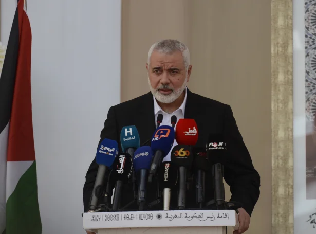 Ismail Haniyeh var eitt skifti leiðari í Gaza-geiranum og hóast ymiskt innanhýsis stríð og skiftandi uppihaldsstað, hevði Haniyeh stóran leiklut í Hamas-leiðsluni (Mynd: EPA)