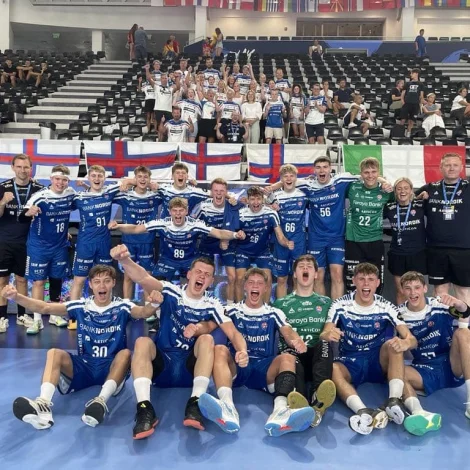 Føroyska U18 liðið vann á Italia