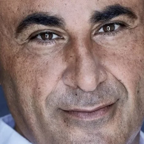 Naser Khader vitjar Føroyar