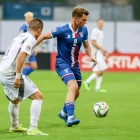 Meinhard Egilsson Olsen í dystinum í Riga 10. september, sum heimaliðið vann 1-0. Hetta var annar slíki sigurin hjá Lettlandi á Føroyum í ár - Meinhard byrjar helst sum fremsti maður hjá Føroyum í kvøld (Savnsmynd: Sverri Egholm)