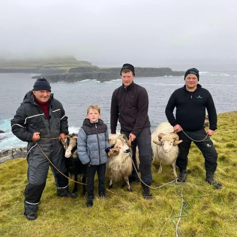 Sørvingar hava verið á Gáshólmi eftir veðrum