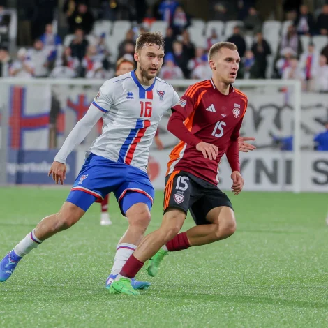 Gunnar Vatnhamar og verjan arbeiddu væl - Gunnar hevur aftur oddadyst sunnukvøldið, og síðani eru landsdystir á skránni (Mynd: Andrei Antal)