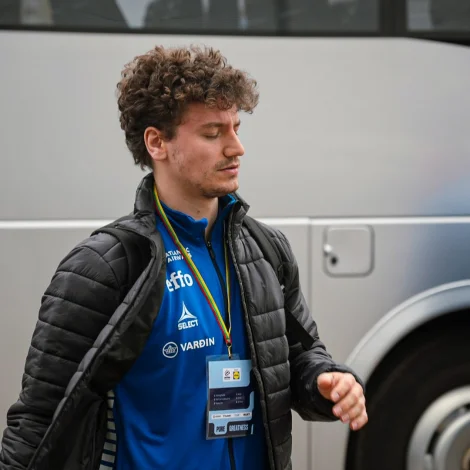 Ein av allarbestu spælarunum í Bundesliguni higartil í ár er 23-ára gamli føroyingurin (Mynd: Egin Tollaksson Kass)