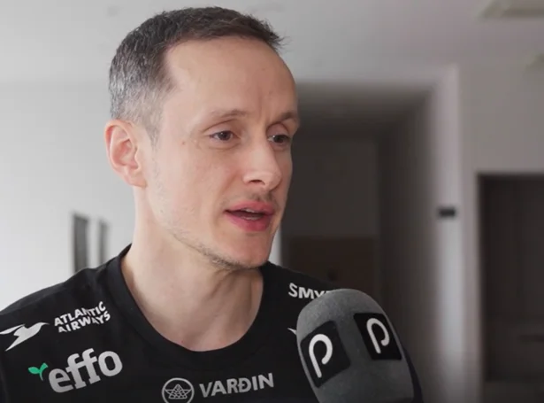 Video: - Peter og Janus byrja inni