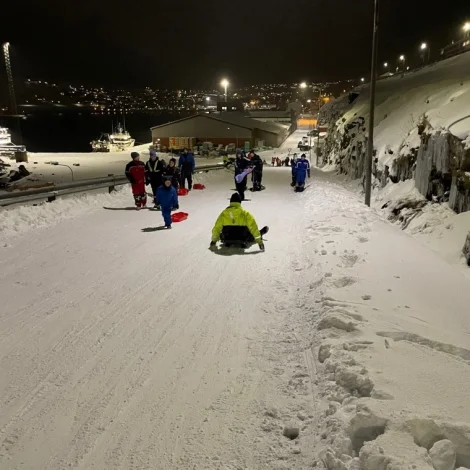 So hilla vit og skreiða – kjúlala hey! fitt flyksingur fúkandi fleyg!