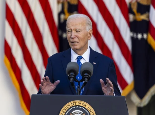 Avtalan varð kunngjørd  á tíðindafundi hjá amerikanski forsetanum, Joe Biden í Hvítu Húsunum í gjár (Mynd: EPA)