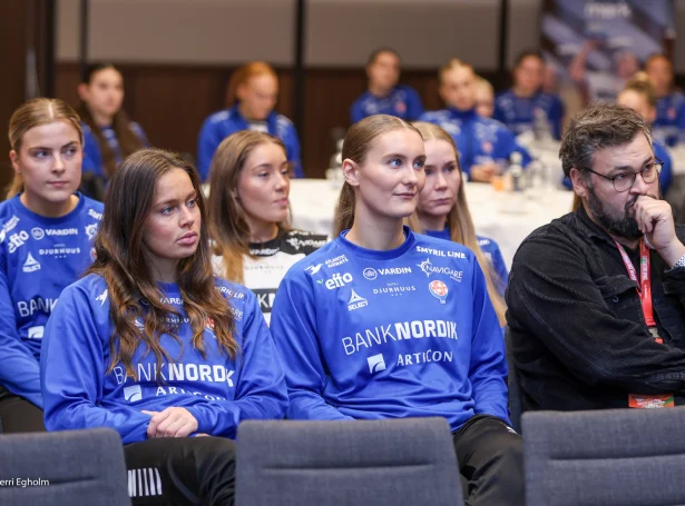 Lív Sveinbjørnsdóttir Poulsen, Marita Mortensen og Sjúrður Hildarson Hoydal (Mynd: Sverri Egholm)