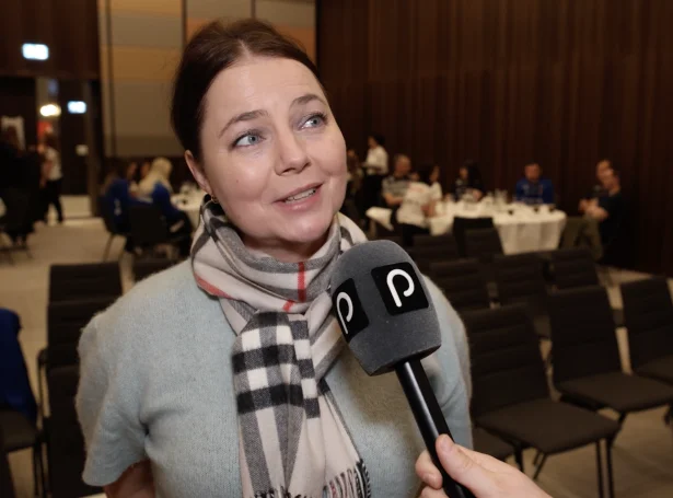 Forkvinnan er rørd og errin