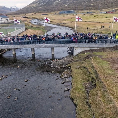 Nýggja brúgvin um Stórá tikin í nýtslu