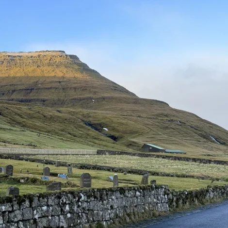 Kirkjugarðsvígsla í Leirvík sunnudagin