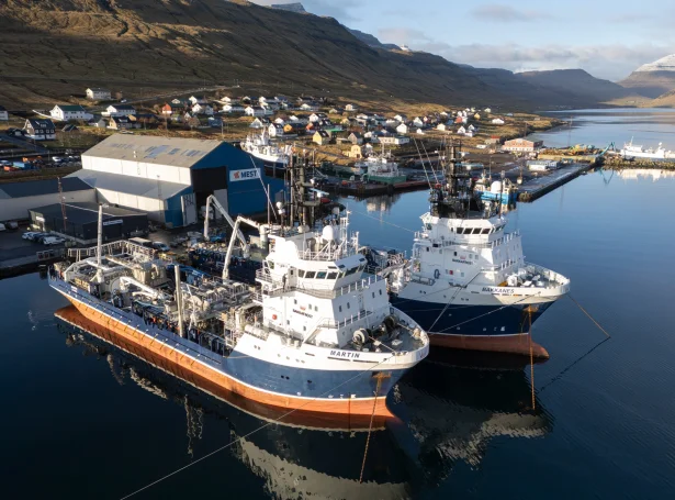 Bakkanes og Martin hjá Bakkafrost verða báðir umbygdir til smoltflutning (Mynd: MEST)