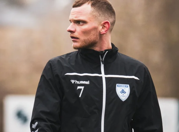 Meinhard Egilsson Olsen til sína fyrstu venjing í sínum nýggja felagi (Mynd: Kolding IF Fodbold)