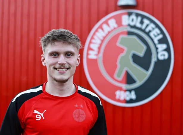 Heini Fossdalsá Sørensen fór sum blaðungur til FC Midtjylland og hevði fleiri góð ár í einum av allarfremstu akademiiunum í Skandinavia. U21-landsliðsspælarin skal nú fáa fleiri royndir úr vaksnamannafótbólti (Mynd: RSmedia/HB)