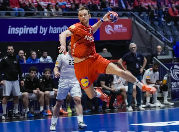 Mathias Gidsel skoraði ellivu ferðir móti Føroyum (Mynd: EPA)