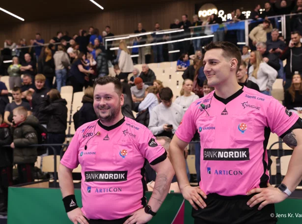 Thomas Juul Sólbjørnsson Thomsen og Jógvan Skeel Nolsøe í sambandi við steypafinalur í fjør (Mynd: Sverri Egholm)