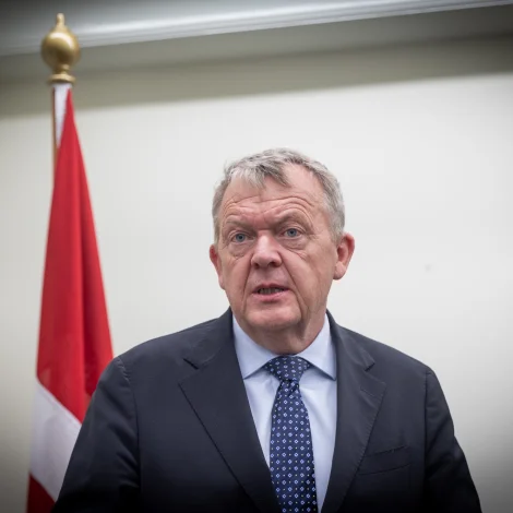 Løkke: USA skal vísa virðing