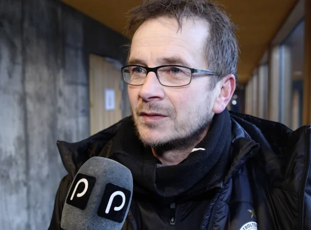 Video: - Megna at standa ímóti FM-favorittunum