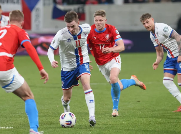 Petur Kndusen hevur eisini valt trý lið, sum hann fegin vil sleppa undan: Albania, Slovakia og Moldova (Savnsmynd: Sverri Egholm)