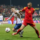Petur Knudsen er aftur á landsliðnum eftir ein skaða. Hóskvøldið skulu hann og hinir føroyingarnir takast við Montenegro. Í mars vann Montenegro við máli í evstu løtu (Mynd: Sverri Egholm)