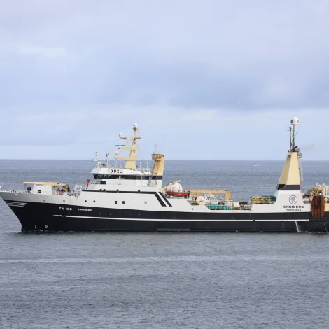 Enniberg farin á rækjuveiðu