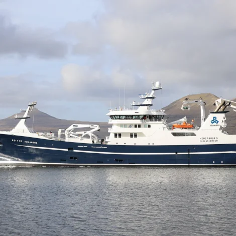 Fleiri skip komin inn at landa