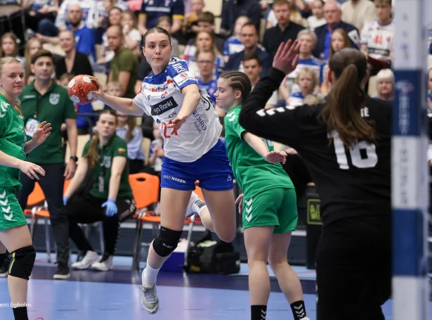 Tríggjar vikur eru til fyrsta HM-dystin, og tískil hevur tað nógv at siga, at Maria Pálsdóttir Nólsoy er komin í gongd aftur, eftir at hon fekk ein skaða við Tjarnir í oktober (Savnsmynd: Sverri Egholm)