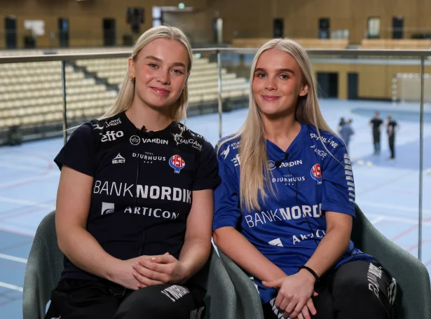 Video: Egholm-systrarnar elska at spæla saman