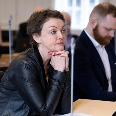 Súsanna Bertholdsen loyst úr starvi