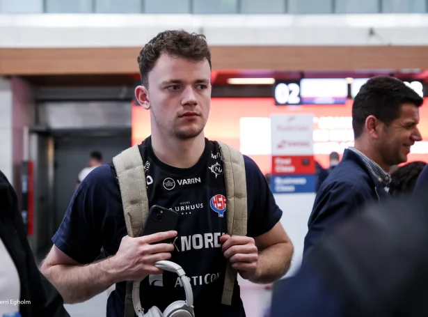 Í fjør var Füchse Berlin í Champions League-finaluni. Har spældi Hákun West av Teigum ein frálíkan dyst - málið er aftur finalan (Mynd: Sverri Egholm)