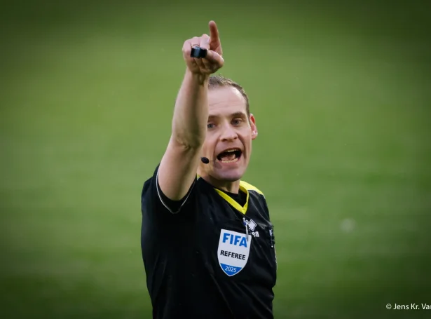 37-ára gamli vágamaðurin hevur verið FIFA-dómari í tvey og eitt hálvt ár (Savnsmynd: Jens Kr. Vang)