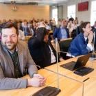Løgmaður og landsstýrisfólk skulu standa til svars til einafeð út á seinnapartin