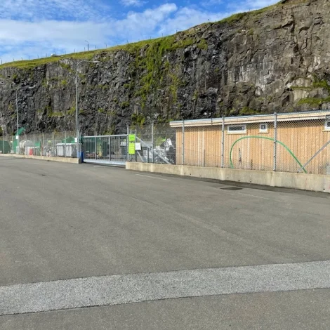 Betra um viðurskifti á molddumpinum í Vágadali