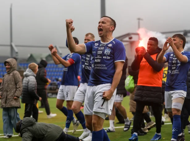 Árni Frederiskberg skoraði tvær ferðir og legði upp til eitt mál í 3-0 sigrinum á Eiði - øðrum sigrinum hjá KÍ á EB/Streymi uppá fýra dagar (Savnsmynd: Sverri Egholm)