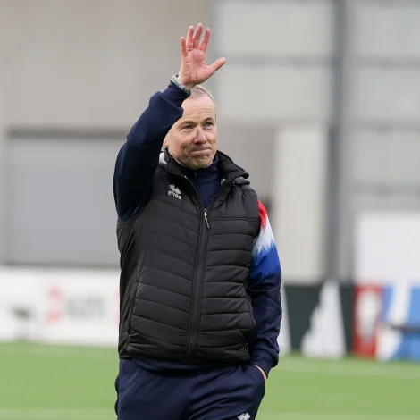 Eyðun Klakstein hevur higartil havt nógv at fegnast um sum føroyskur A-landsliðsvenjari (Mynd: Sverri Egholm)