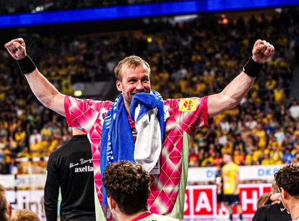 Video: Hákun og Füchse framdu nakað serstakt