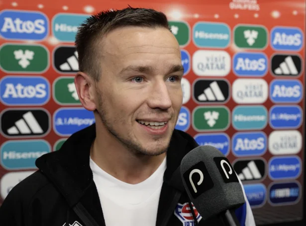 Árni: - Tað er nakað serligt at skora og vinna fyri Føroyar