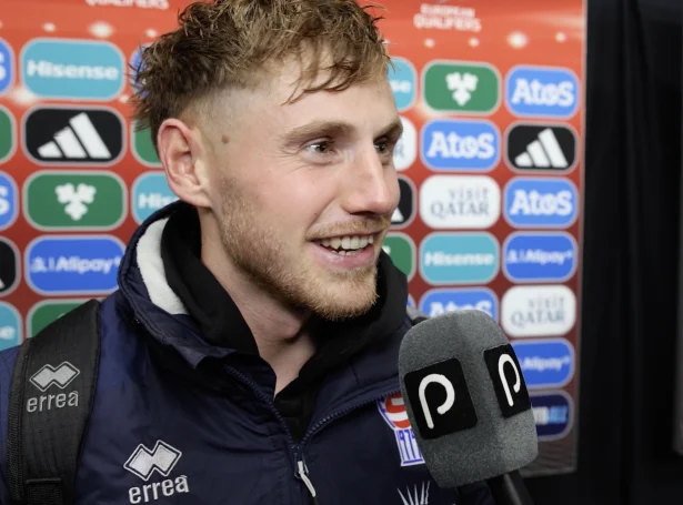 Video: - Eg kom flúgvandi inn í skiftingarrúmið og var heilt uppi at koyra