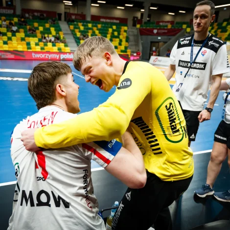 Føroyingar hava nú glett seg til stóra dystin móti Slovenia (Mynd: Kolektiff/IHF)