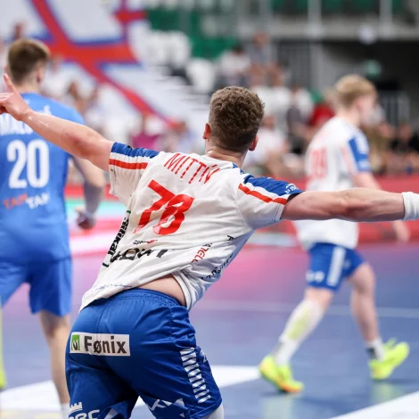 Óli Mittún spældi sín higartil besta dyst fyri GOG í gjár. 20-ára gamli hoyvíkingurin gav PSG høvuðbrýggj í samfullar 60 minuttir (Mynd: Sverri Egholm)